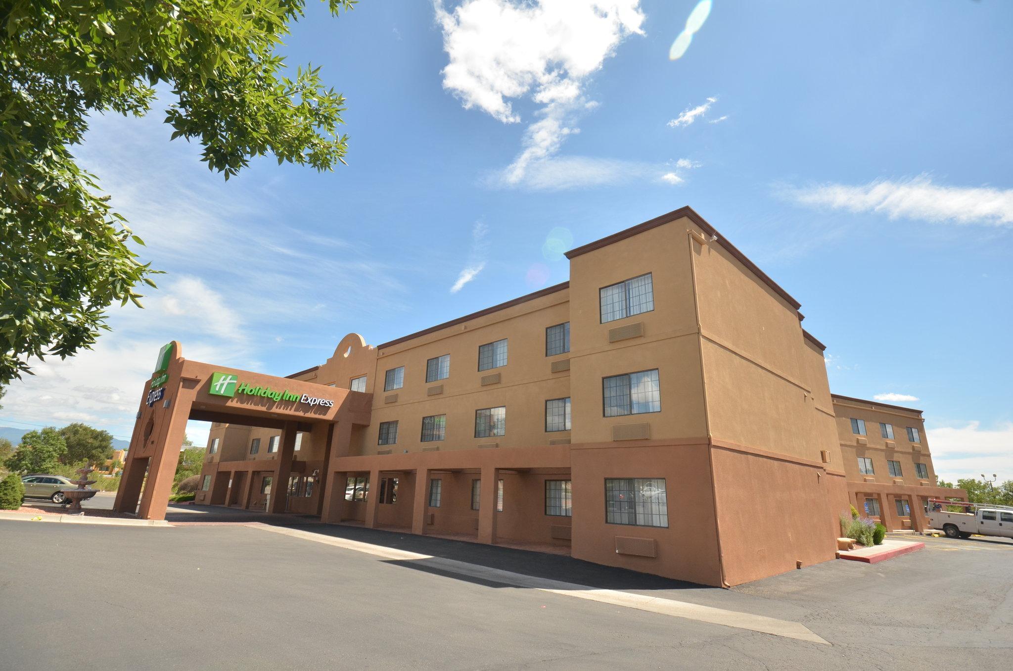 Hotel Ramada By Wyndham Santa Fe Exterior foto